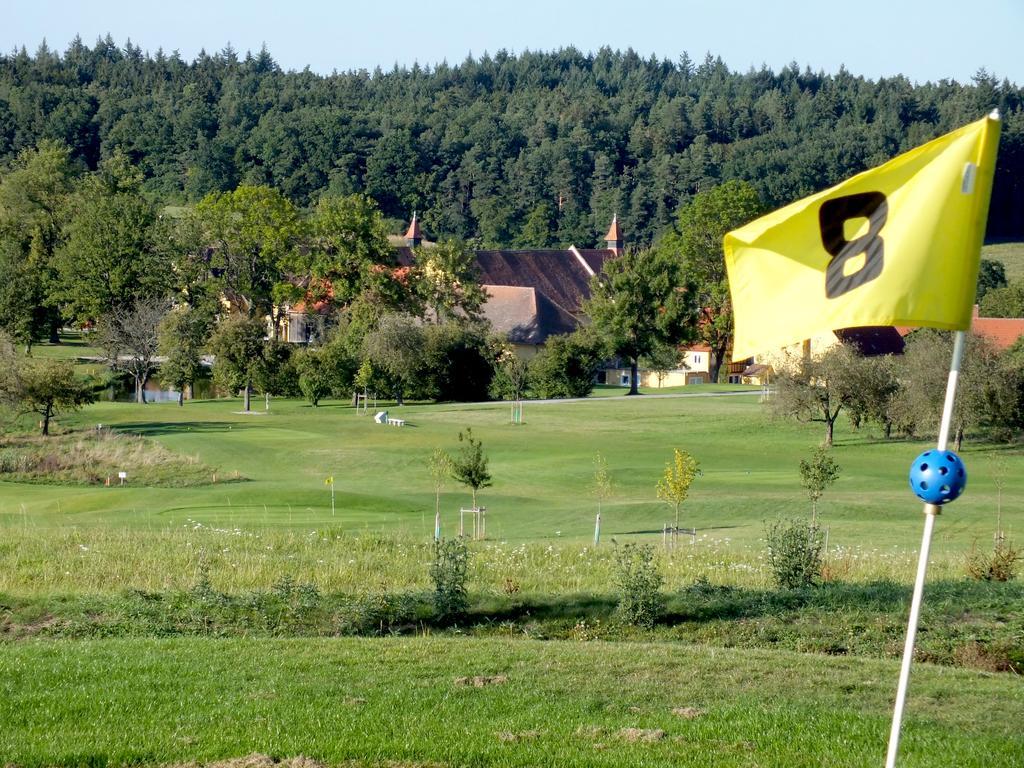 Hotel-Gasthof Die Post Brennerei Frankenhoehe Schillingsfürst المظهر الخارجي الصورة