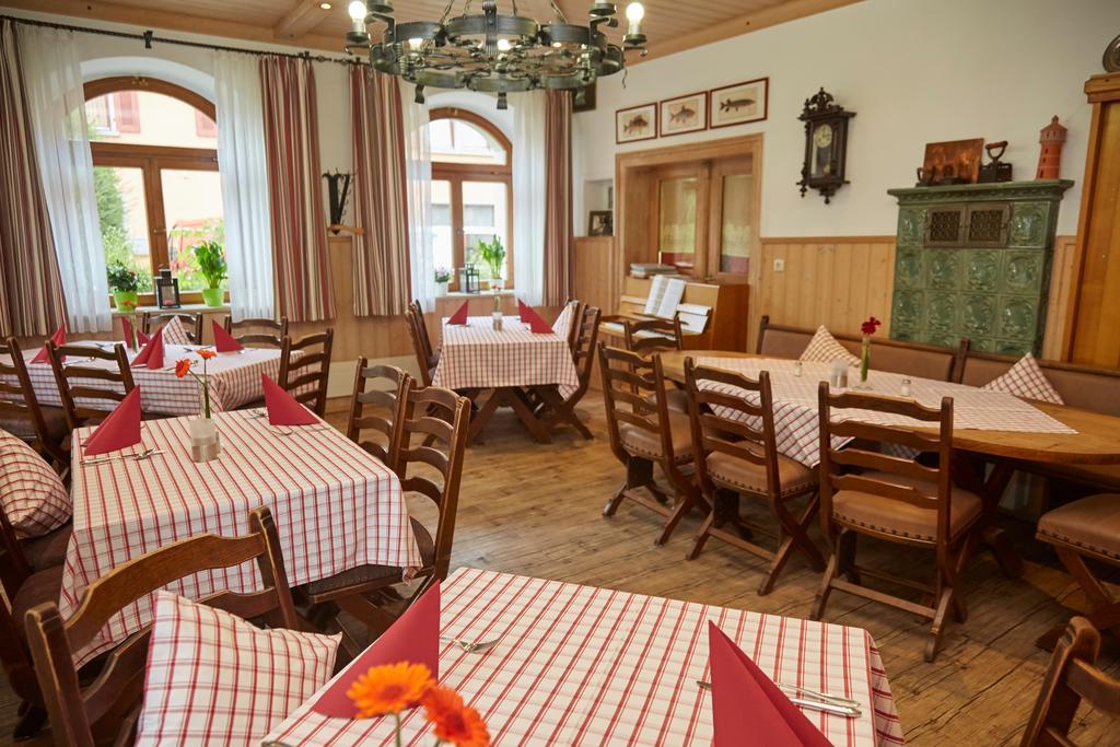 Hotel-Gasthof Die Post Brennerei Frankenhoehe Schillingsfürst المظهر الخارجي الصورة